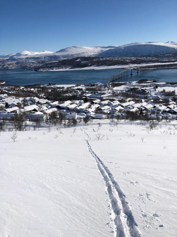 Moderne Og Trivelig Leilighet, Med Unik Utsikt Tromsø Eksteriør billede