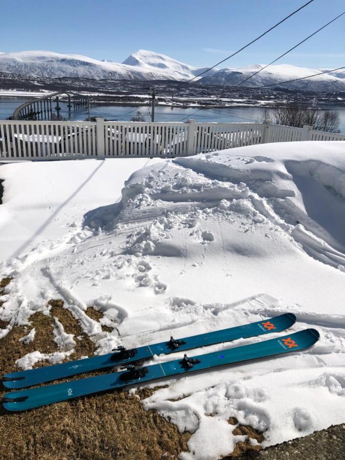 Moderne Og Trivelig Leilighet, Med Unik Utsikt Tromsø Eksteriør billede